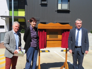 Prof Ross Bailie, Director UCRH; Prof Robyn Ward, Executive Dean Faculty Medicine and Health, University of Sydney; Kevin Hogan MP, Member for Page